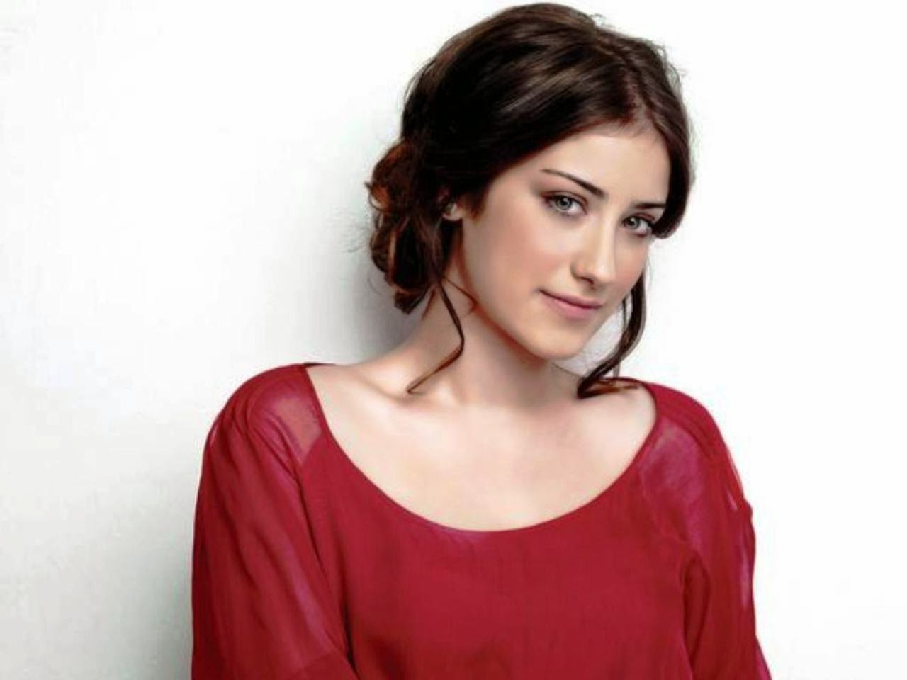 Top 10 Most Beautiful Turkish Actresses